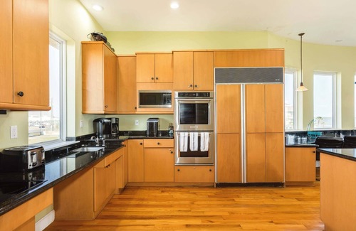 Jamaica Beach House | Oceanfront! Elevator, Unobstructed Beach Views!