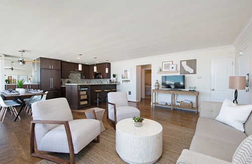 Village of La Jolla Condo | Oceanfront Luxury: Your Seaside Sanctuary in La Jolla