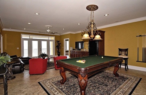 Long Bay Estates House | Oceanfront Myrtle Beach Home - Sleeps 26. 8 Bedrooms + 8.5 Bathrooms!