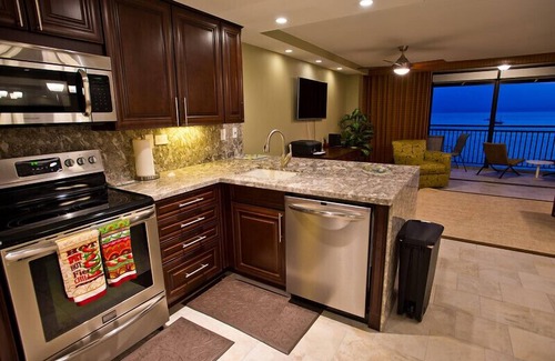 Historic Kailua Village Condo | Oceanfront Paradise In Kailua-Kona -1 Bedroom-2 Bath Condominium