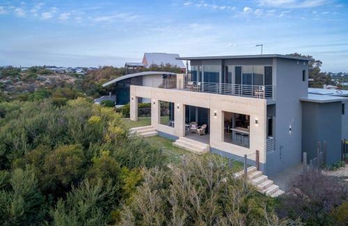 Dawesville House | Oceanic I Private Properties