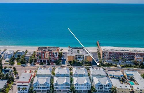 Redington Beach House | Oceanside Beach Cottage