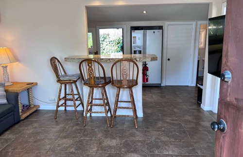 Townsite House | Oceanside Bungalow | Walk to Beach & Pier | Private Hot Tub + Beach Gear