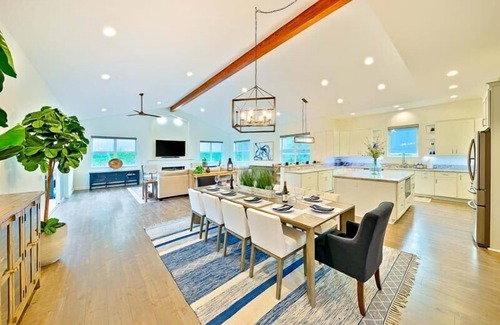 Fire Mountain House | Oceanside Oasis: Fire Mountain Retreat