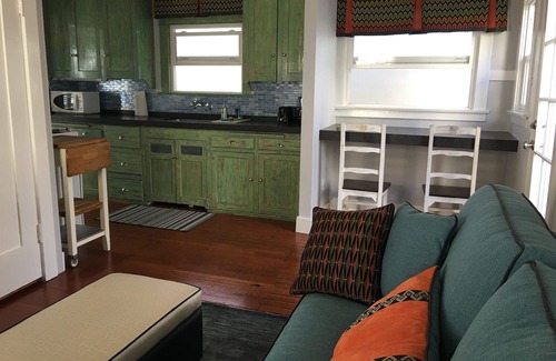 El Porto Apartment | Oceanview House in Manhattan Beach Just 3 Doors to the Beach!