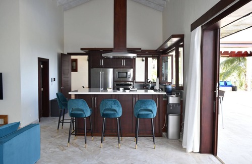 Las Terrenas House | Oceanview Luxury Villa, 6 bedrooms, WiFi, AC, breakfast Preparation included