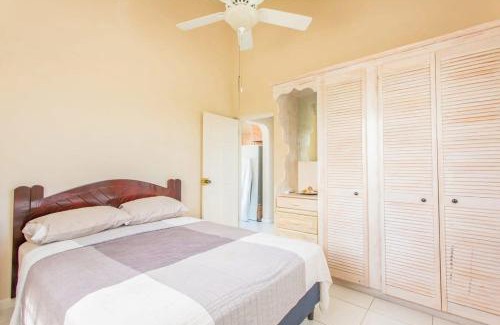 Fryers Well Apartment | Oceanview Terrace I Full Kitchen I Steps to Beach I WiFi