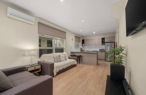 Shepparton South Apartment | Offroad Apartment 4 opposite Lake Victoria