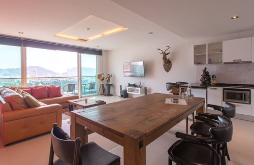 Ban Lo Long Apartment | OH-SO-SEXY RARE 3.5BR PENTHOUSE TRIPLEX