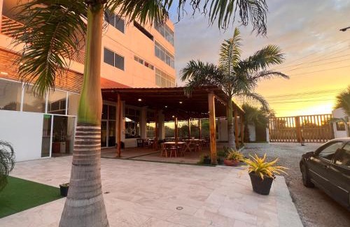 Playas Hotel | Ohana Beach Hotel