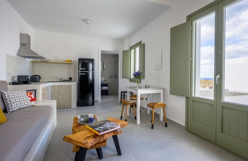 Finikia Villa | Oia Kissiri - private pool Villas
