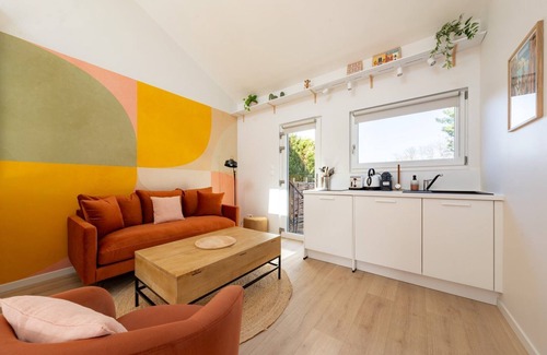 Valenciennes House | OIQIA Air Nomad Séville