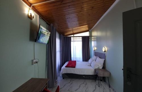 Kraaifontein House | Ojong's Guesthouse Kraaifontein - Eikendel
