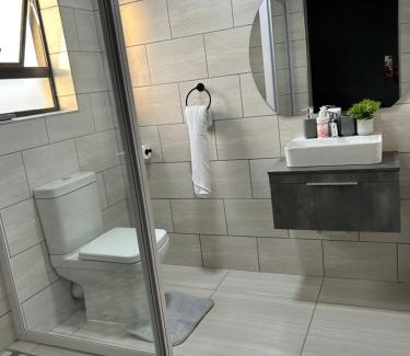 Greater Tubatse House | Okuhle Guesthouse Steelpoort