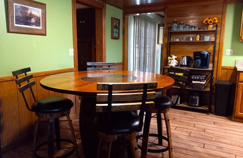 Cranberry House | Ol' Miller Farm - Cozy Country Home
