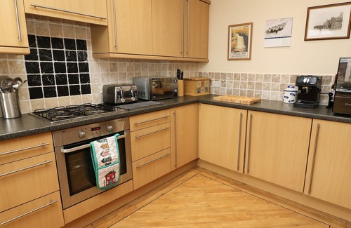 Ingleton Cottage | OLD BRIDGE INN, pet friendly, with open fire in Ingleton