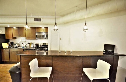 Old City Apartment | ☆ OLD CITY OASIS - SPACE, LIGHT, SERENITY ☆