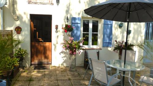 Chateaumeillant Apartment | Old French Country Cottage for 2 nature lovers paradise