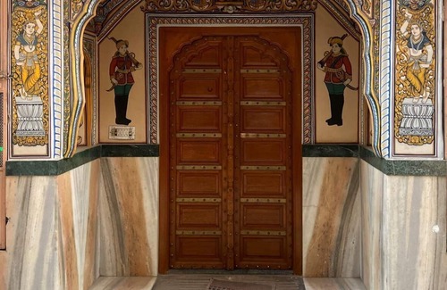 Pink City House | Old heritage courtyard haveli
