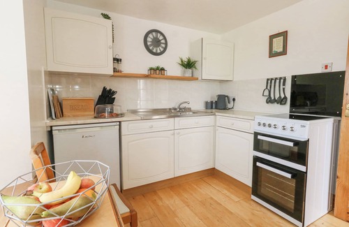 Southwell Cottage | OLD HIGHER LIGHTHOUSE BRANSCOMBE LODGE, with pool in Portland Bill