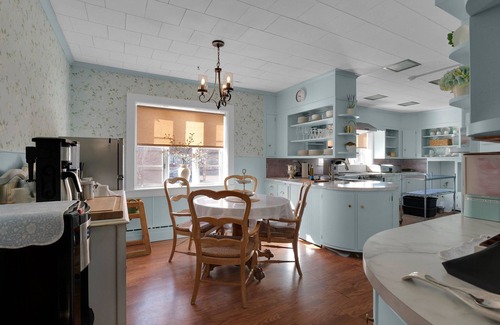 Olean Bed & Breakfast | Old Library Inn - J.R.R. Tolkien Room