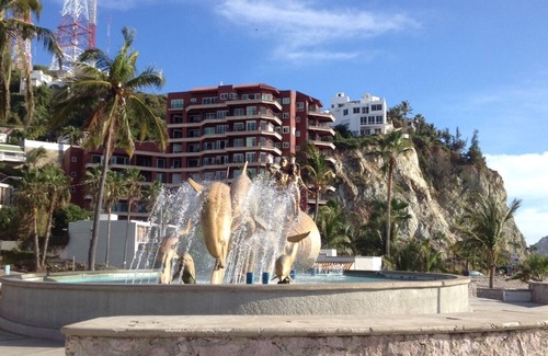 Balcones de Loma Linda Condo | Old Mazatlan Waterfront One Bedroom in the Vue