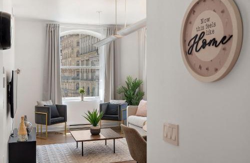 Old Montreal Apartment | Old Montreal's Luxe Charm