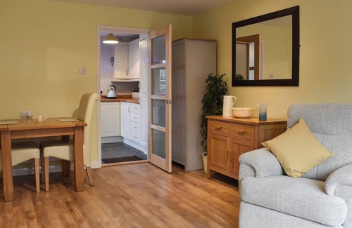 Trethurgy Cottage | Old Orchard Cottage near Eden