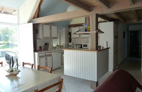 Mayrinhac-Lentour House | Old renovated barn with covered pool