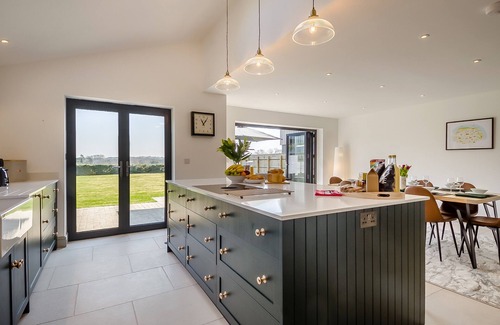 East Dereham House | Old School House - Four Bedroom House, Sleeps 8