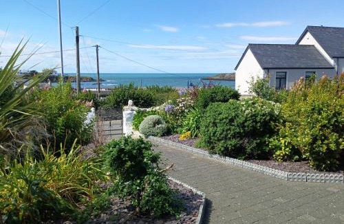 Cemaes Bay House | Old School House