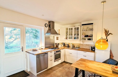 Kirchwerder Condo | Old signal box