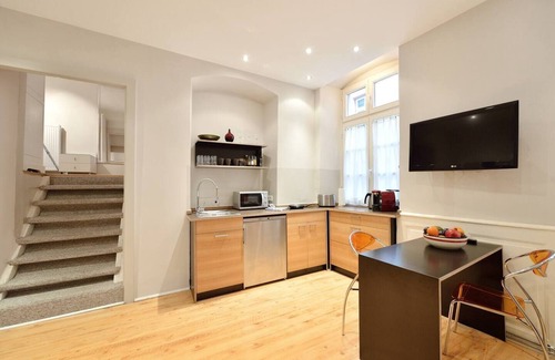 Heidelberg City Centre Apartment | Old Town Apartment "Mezzanine Floor"