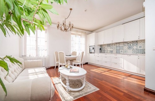 Old Town Apartment | "Old Town Gate Residence" with 3 private bedrooms + 2 separate sleeping places