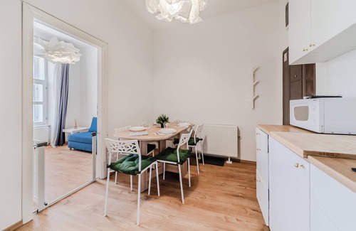 Osijek Apartment | Old Town Heritage Suite 1, Osijek, Croatia