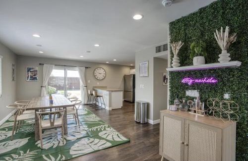South Scottsdale House | Old Town Scottsdale Home - Pool, Golf, and Fire Pit