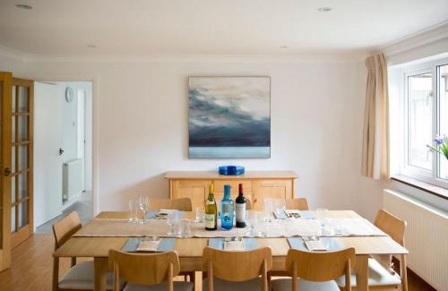West Itchenor House | Oldfield Cottage within walking distance of pub and sea