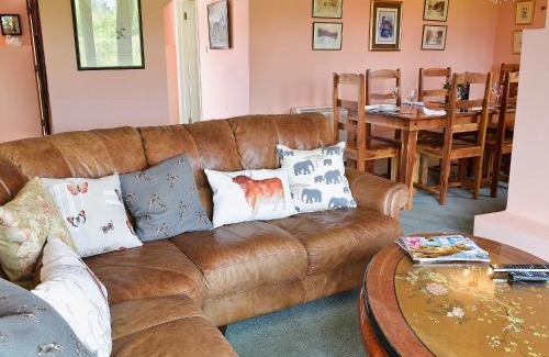 Warminster House | Oldfield