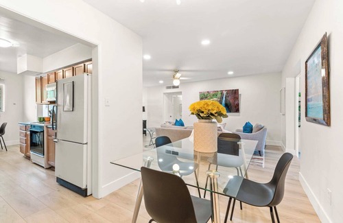 Western Villa House | Oldtown Retreat - Spacious Designer Home with Pool