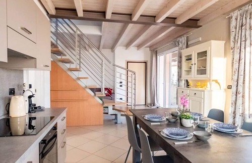 Vaccarolo Apartment | Oleander Residence with Balcony