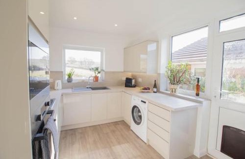 Newhaven House | Olive Garden By Air Premier