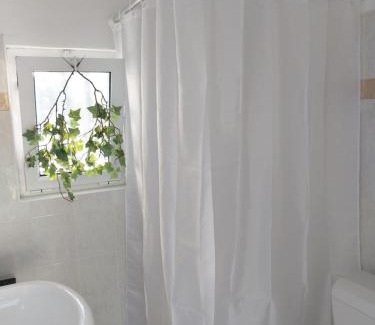 Marathopoli House | Olive garden room