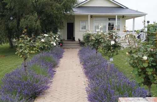 Temuka Bed & Breakfast | Oliver's Farmstay