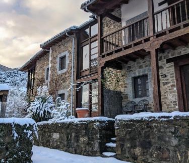 Basieda Apartment | Olmares Terrace Apartment - Picos de Europa