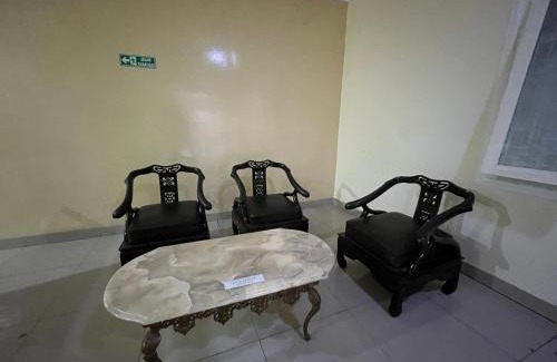 Malang Hotel | Omah Belimbing near ABM Malang Mitra RedDoorz