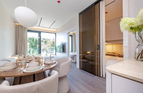 Olsztyn Apartment | Omega Lake Prestige # 5 Private Pool & Jacuzzi & Sauna & Gym & Lake Access