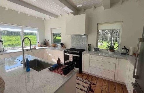 East Durham House | OMG Modern Country House wrap around deck beautiful sunrise walk to zoom flume.
