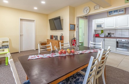 Oldenswort Apartment | On a secluded property and surrounded by lots of nature is this large and bright vacation apartment.