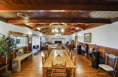Lake Whitney House | On Lake Retreats Family Gatherings Game Room Pets