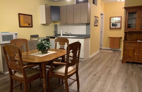 Uxbridge Apartment | On Luxury Estate Horse Farm